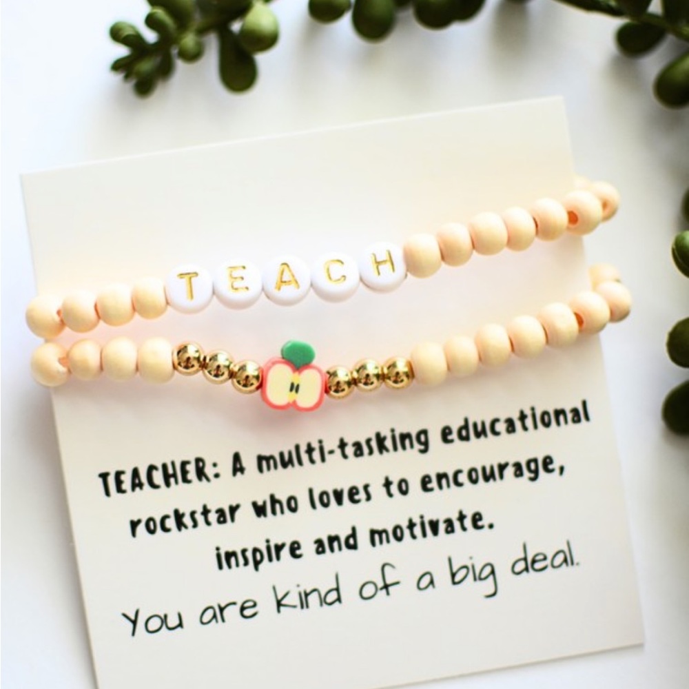 Wood bead, apple, pencil Teacher Bracelet set on thank you card
